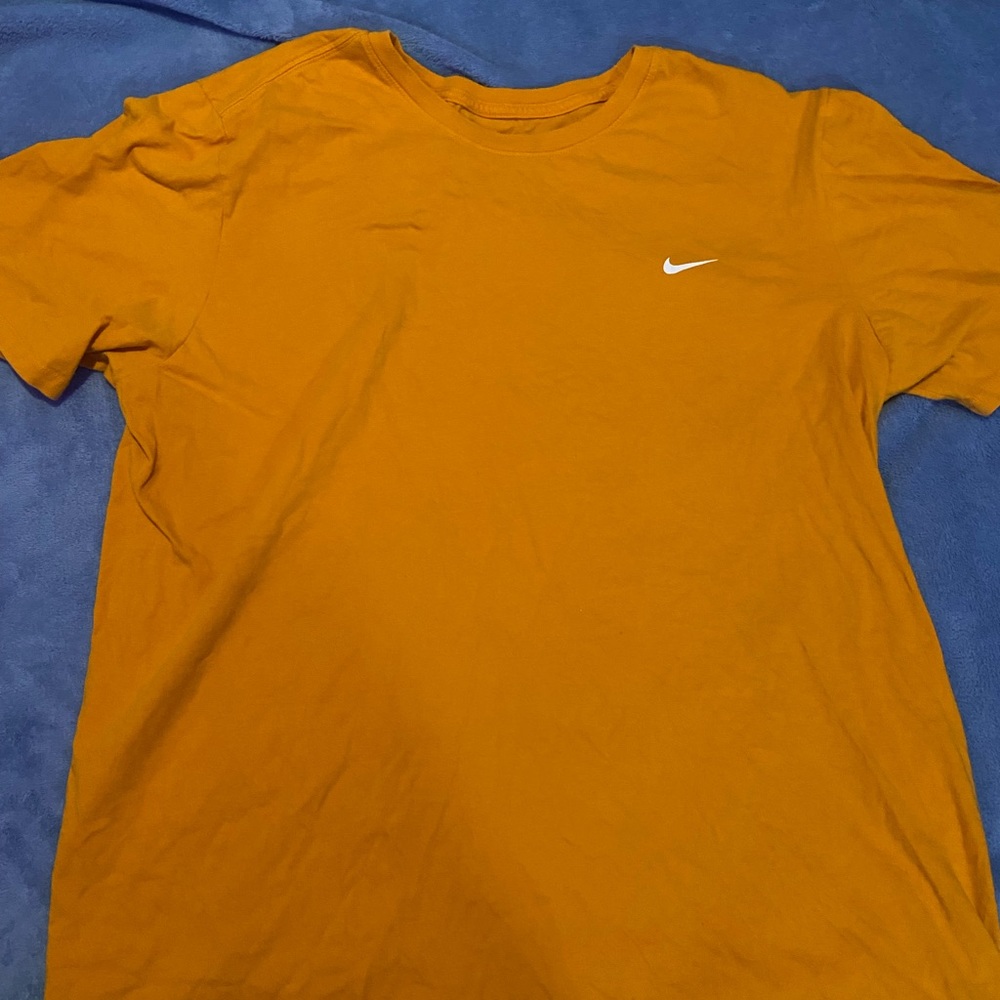 nike tee